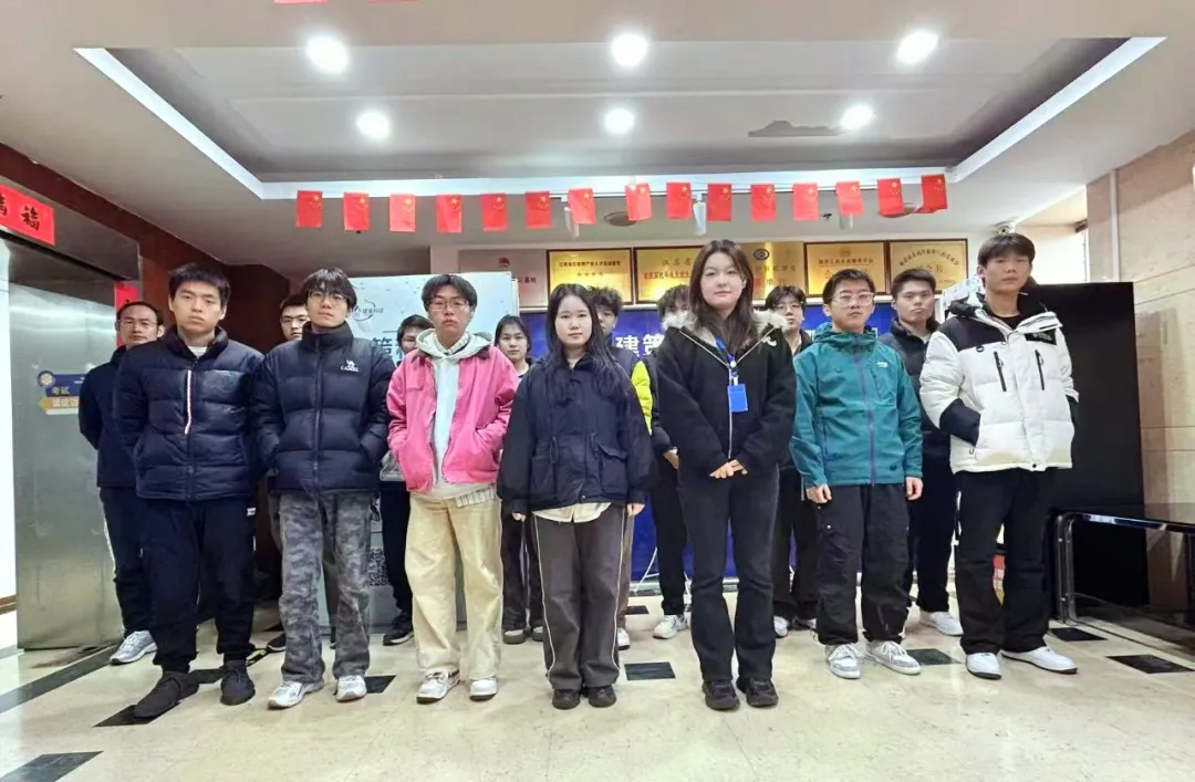 叮！結(jié)班成功！這張合照，是我們努力的最好